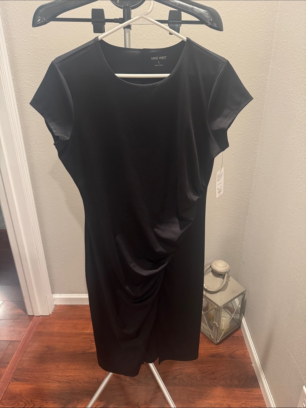 Nine West Black Short-Sleeve Ruched Midi Sheath Dress